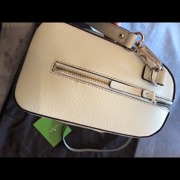 Kate Spade Cream Purse - Picture 4 of 11